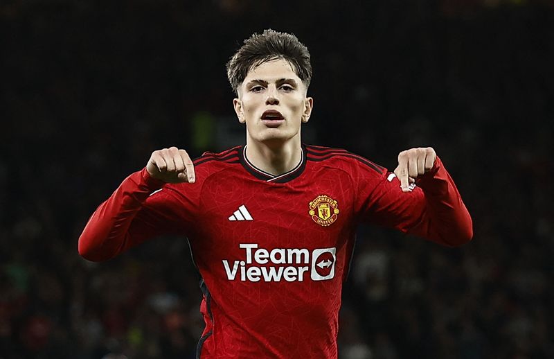 Soccer Football - Carabao Cup - Third Round - Manchester United v Crystal Palace - Old Trafford, Manchester, Britain - September 26, 2023  Manchester United's Alejandro Garnacho celebrates scoring their first goal Action Images via Reuters/Jason Cairnduff NO USE WITH UNAUTHORIZED AUDIO, VIDEO, DATA, FIXTURE LISTS, CLUB/LEAGUE LOGOS OR 'LIVE' SERVICES. ONLINE IN-MATCH USE LIMITED TO 45 IMAGES, NO VIDEO EMULATION. NO USE IN BETTING, GAMES OR SINGLE CLUB/LEAGUE/PLAYER PUBLICATIONS.