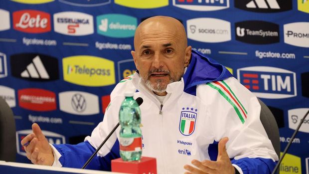 ROME, ITALY - MARCH 18: Head coach of Italy Luciano Spalletti attends a press conference at Centro Sportivo Giulio Onesti on March 18, 2024 in Rome, Italy. (Photo by Giampiero Sposito/Getty Images)